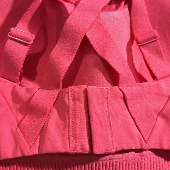 Lululemon All Powered Up Bra - Picture 3 of 7